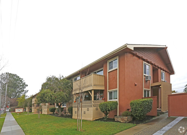 Building Photo - Carmel Park Apartments