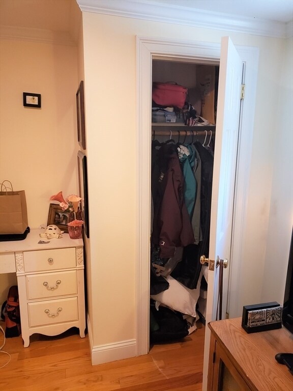 Building Photo - 8 Kenwood St