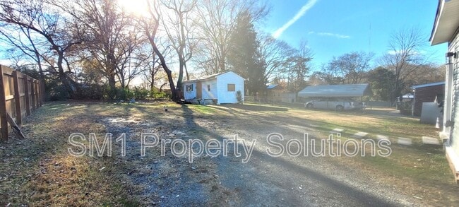 Building Photo - 1908 Darlington Pl