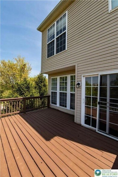 Building Photo - 8475 Putnam Ct