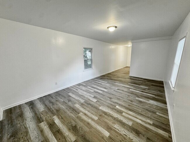 Building Photo - 845 Gracewood St