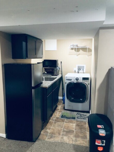 Kitchenette w/washer/dryer combo - 7010 Hamlet Ave