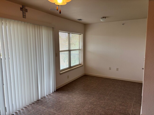 Building Photo - 4111 Medical Dr