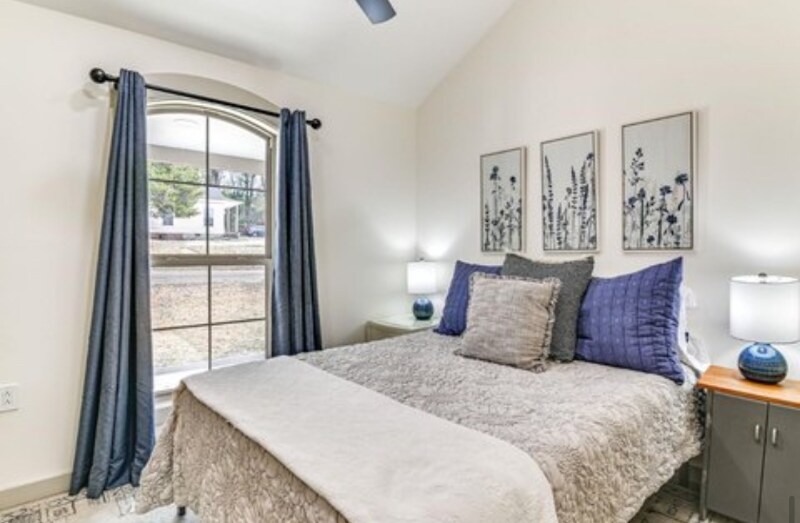 Building Photo - 107 Caldwell St