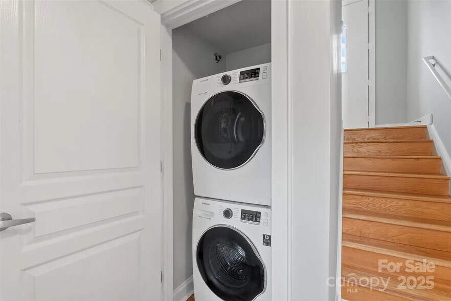Brand New in-unit W/D - 840 Garden District Dr