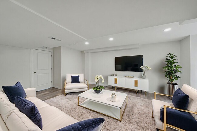 Building Photo - 1214 S Weldona Ln