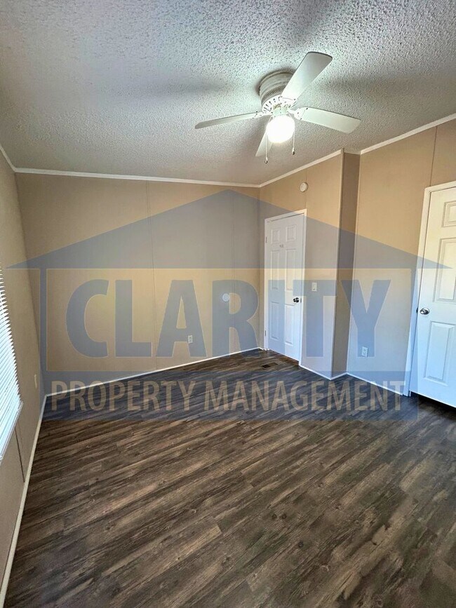 Building Photo - Three bedroom, single level home in Old Fort, TN!