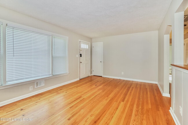 Building Photo - 1615 Stafford Ave