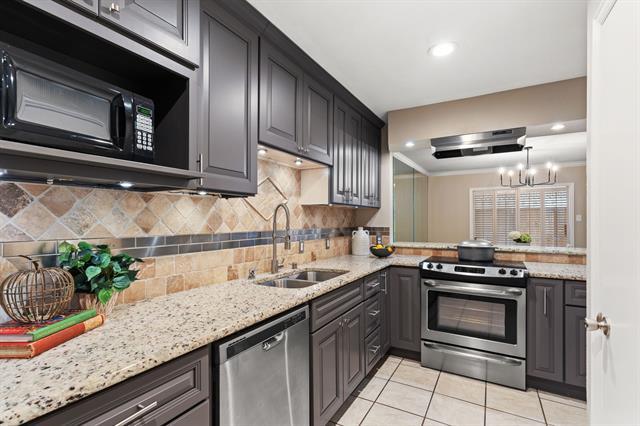 Building Photo - 15923 Preston Rd