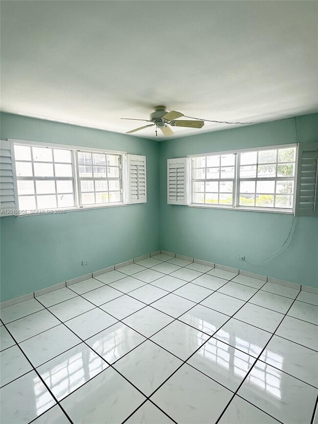 Building Photo - 300 Galen Dr
