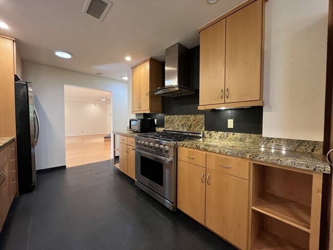 Building Photo - Charming Portland Home with Garden Oasis, ...