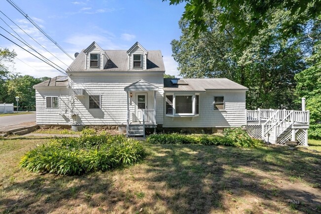 Building Photo - 42 Pinehurst Ave