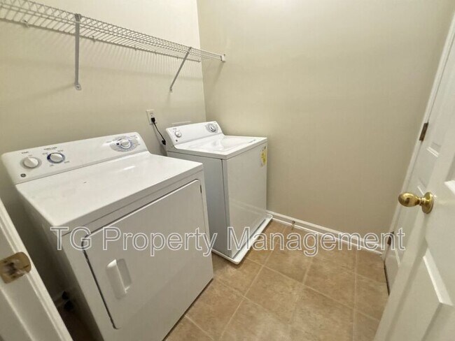 Building Photo - 8605 Tower Falls Dr