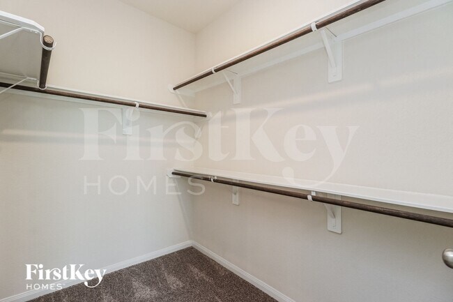 Building Photo - 16033 Deer Pines Dr