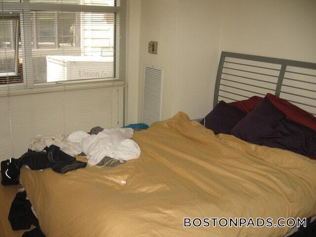 Building Photo - 40 Boylston St