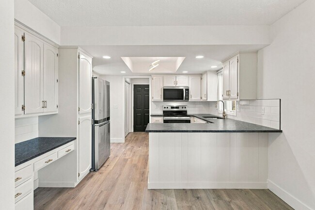 Building Photo - 117 Ridgeview Dr