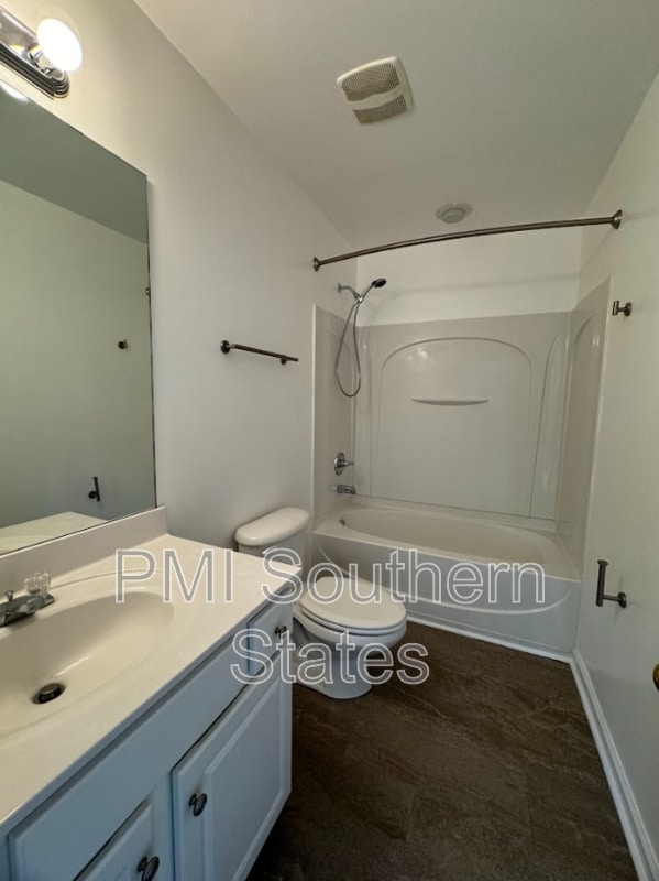 Building Photo - 419 Woodbark Ct