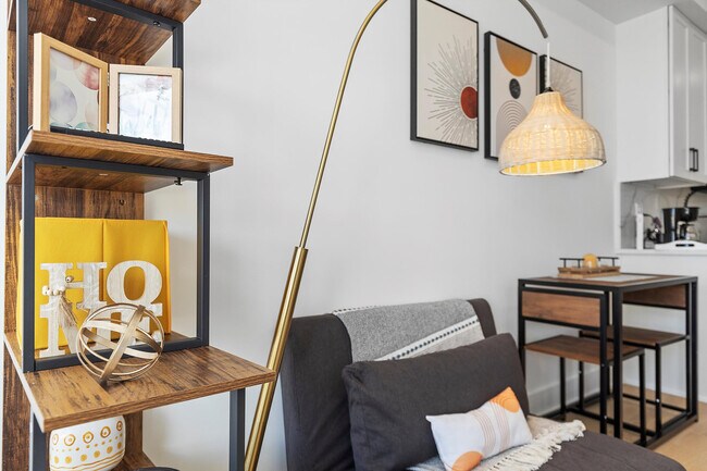 Building Photo - 1726 H St NE