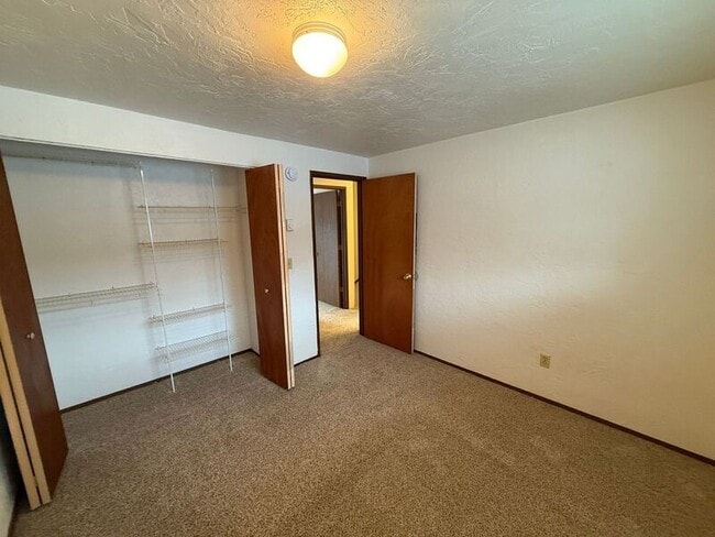 Building Photo - 2501 SW Pickford St