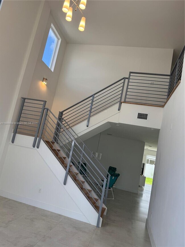 Building Photo - 7547 NW 98th Ave