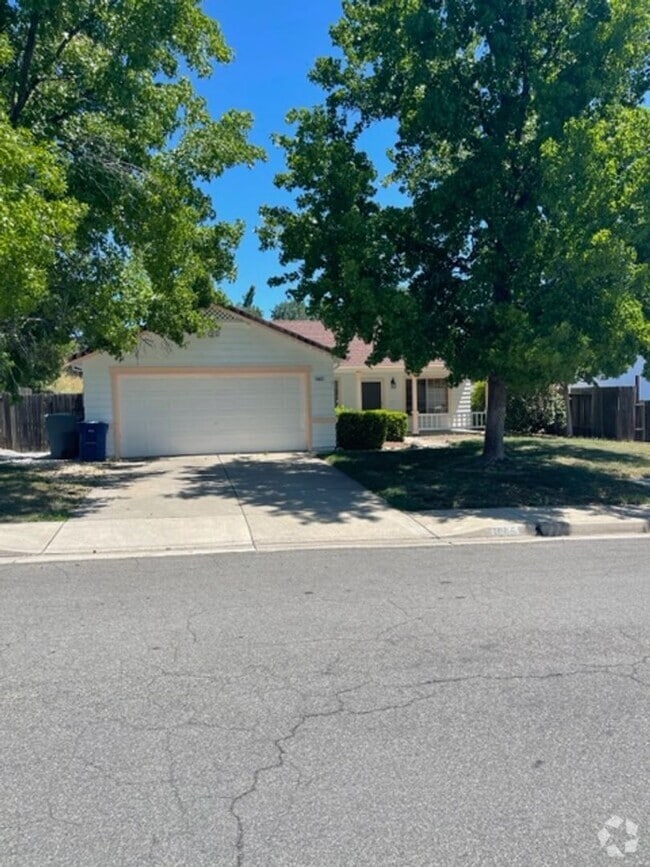 Building Photo - 3 Bedroom in Quail Ridge Subdivision