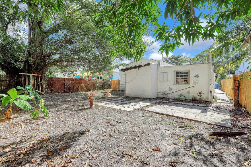 Building Photo - 45 NW 48th St