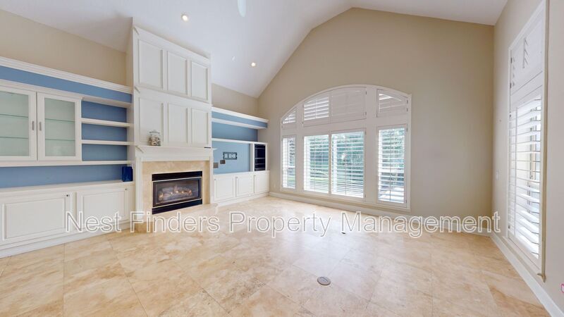 Building Photo - 1334 Charter Ct