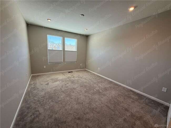 Building Photo - 141 Kenneth Hamilton Way