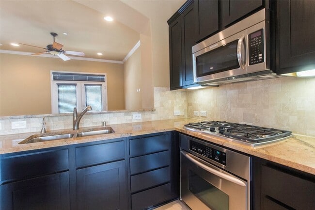 Building Photo - 7416 Bishop Rd