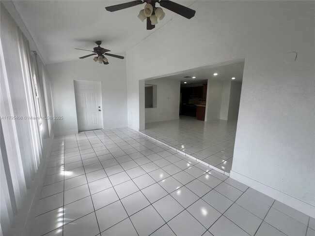 Building Photo - 11720 SW 103rd Ln