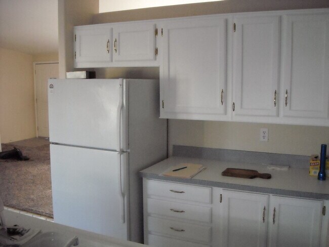 Building Photo - 33171 Fuchsia Ln