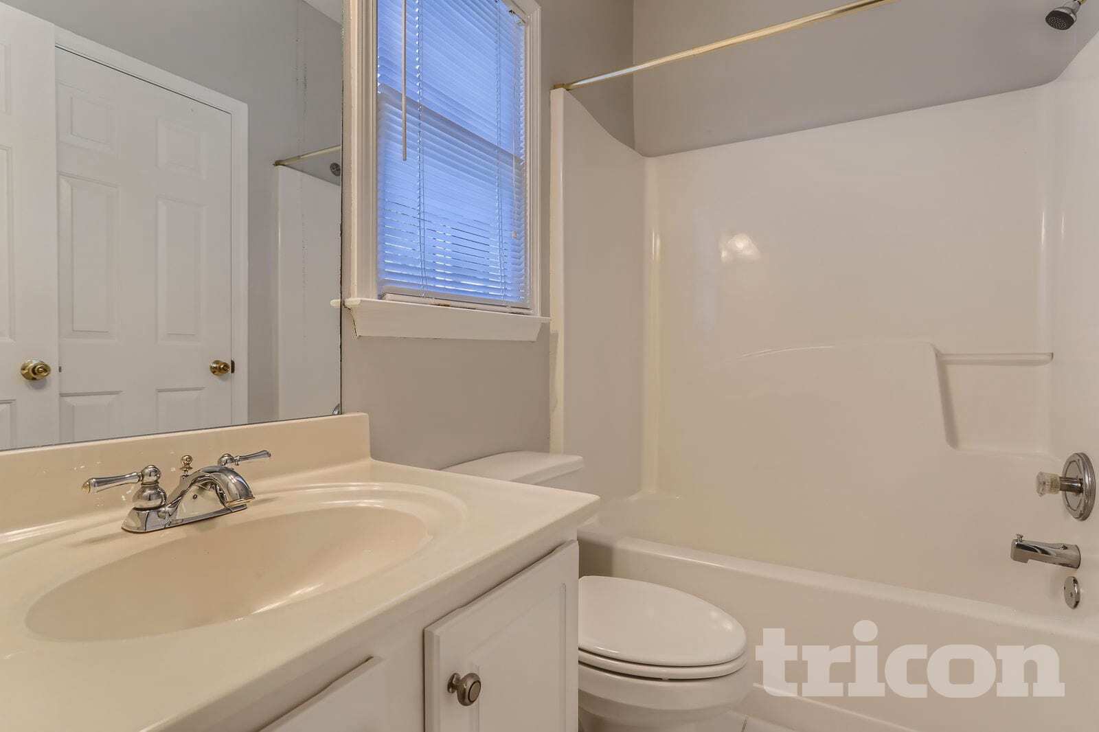 Building Photo - 875 Cedar Creek Dr