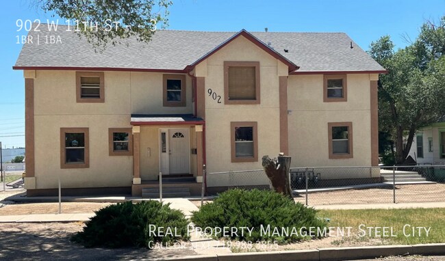 Primary Photo - 902 W 11th St