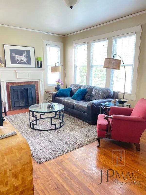 Building Photo - 30 E Faris Rd