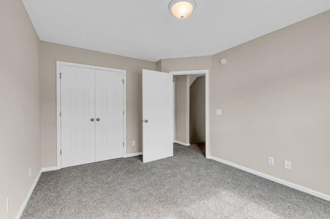 Building Photo - 3 Bedroom 2.5 Bathroom Townhome in Cypress Point - Richmond Hill