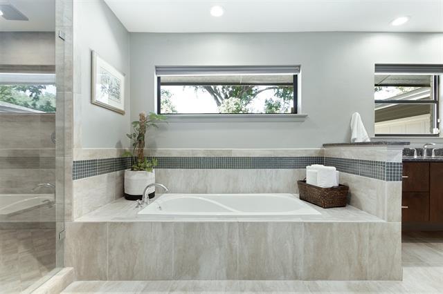 Building Photo - 11207 Pinocchio Dr