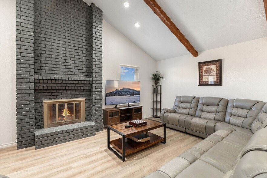 Building Photo - 110 Forest Cir