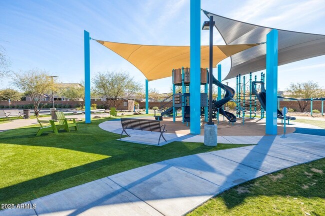 Building Photo - 3551 E Louise Dr
