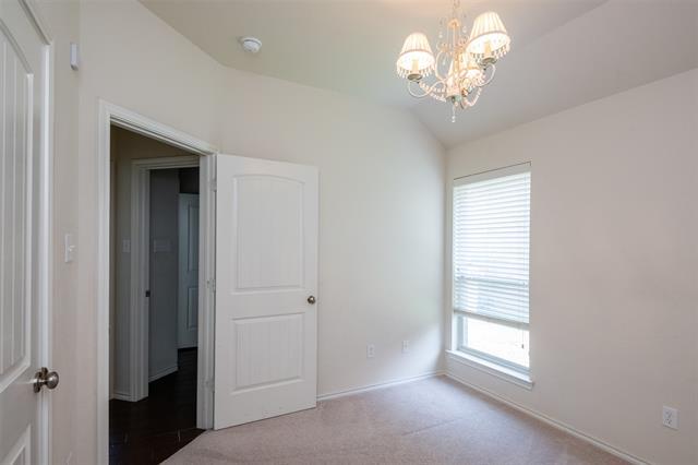 Building Photo - 10913 Golfview Way