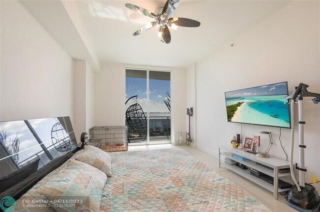 Building Photo - 7901 Hispanola Ave