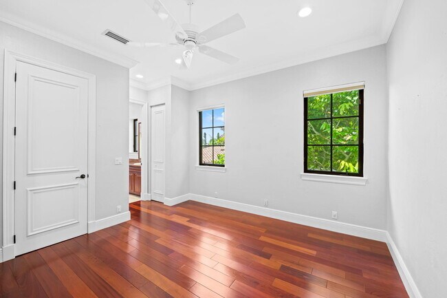 Building Photo - 7040 Long Leaf Dr