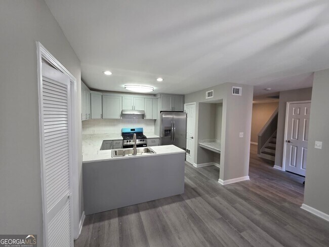 Building Photo - 2788 Coventry Green SE