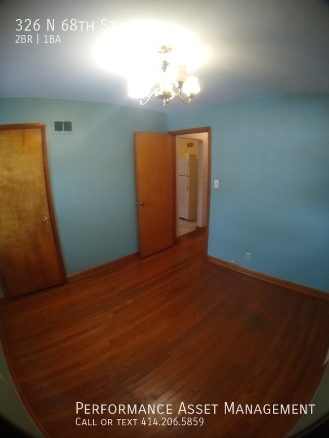Building Photo - 326 N 68th St