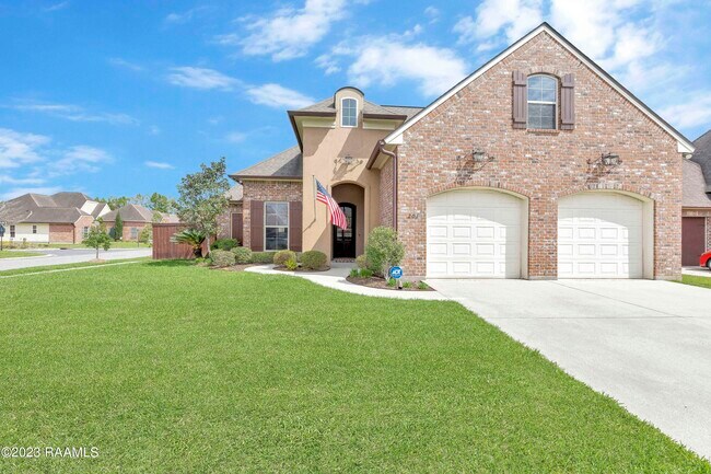 Primary Photo - 201 Bayou Parc Dr
