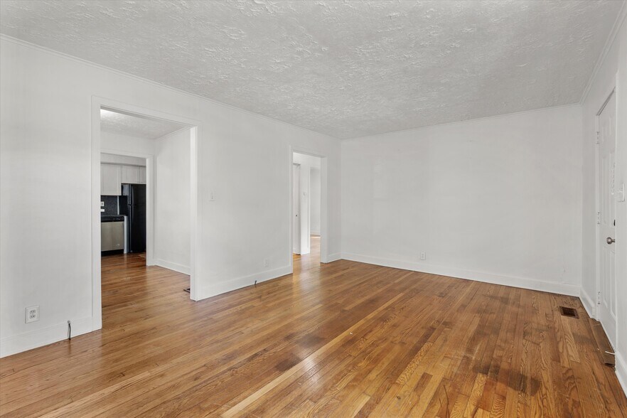 Building Photo - 3312 Clearview St