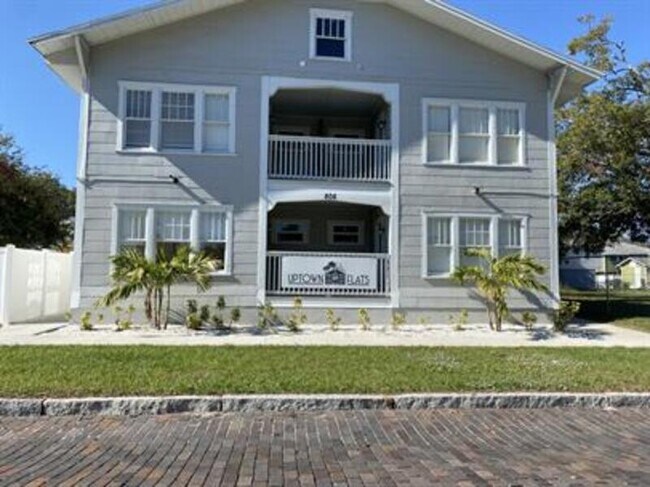 Building Photo - 808 13th St N