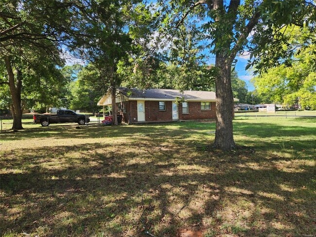 Building Photo - 606 Fairview Ave