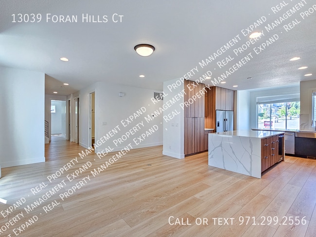 Building Photo - 13039 SW Foran Hills Ct