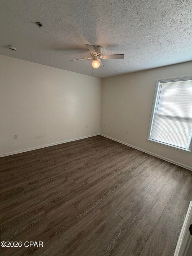 Building Photo - 9117 Laird St