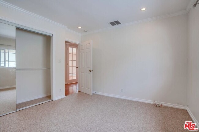 Building Photo - 7230 W 90th St